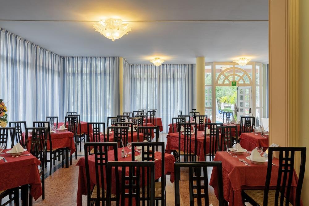 Hotel Royal Гарда Екстериор снимка