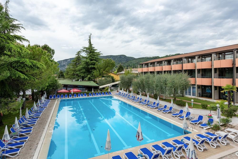 Hotel Royal Гарда Екстериор снимка
