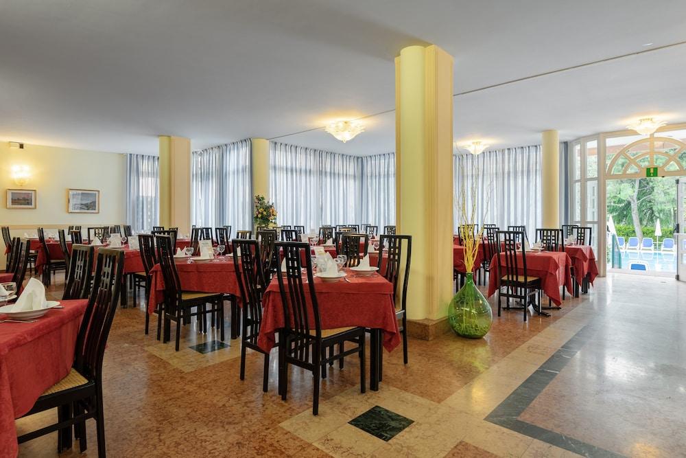 Hotel Royal Гарда Екстериор снимка