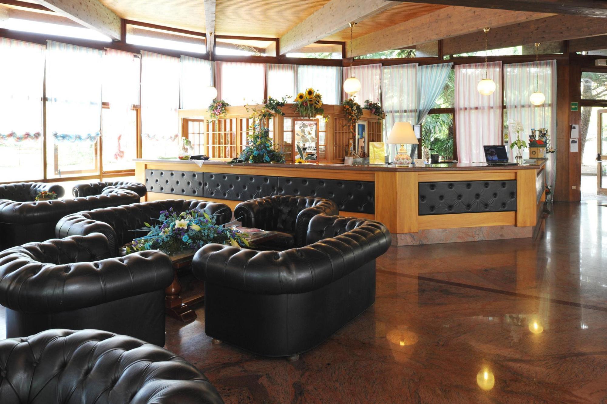 Hotel Royal Гарда Екстериор снимка